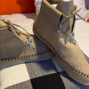 Moccasin booties
